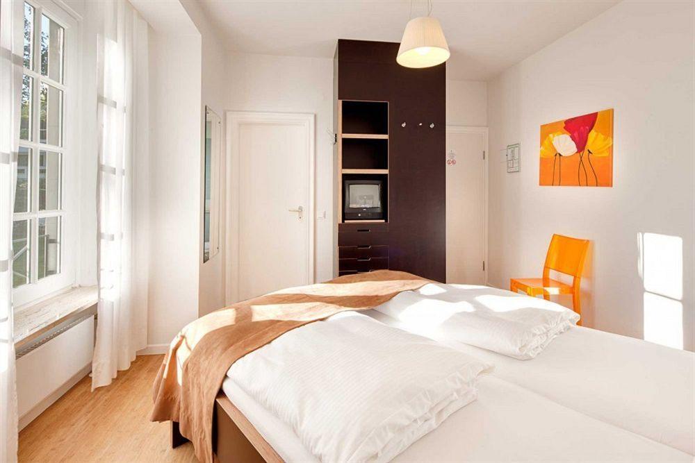 Das Gaestehaus Der Elb Lounge "Self Check In" Hamburg Bagian luar foto